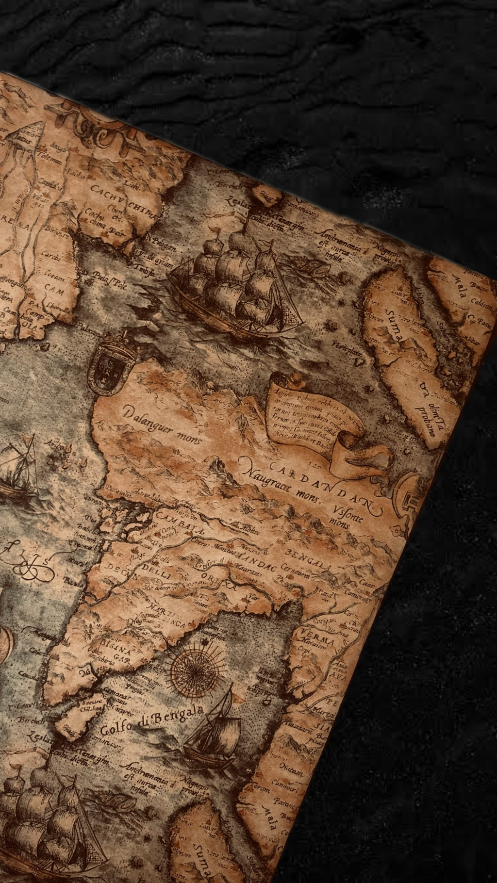 Classic vintage wrapping paper on personalized Wishs gift – wedding present